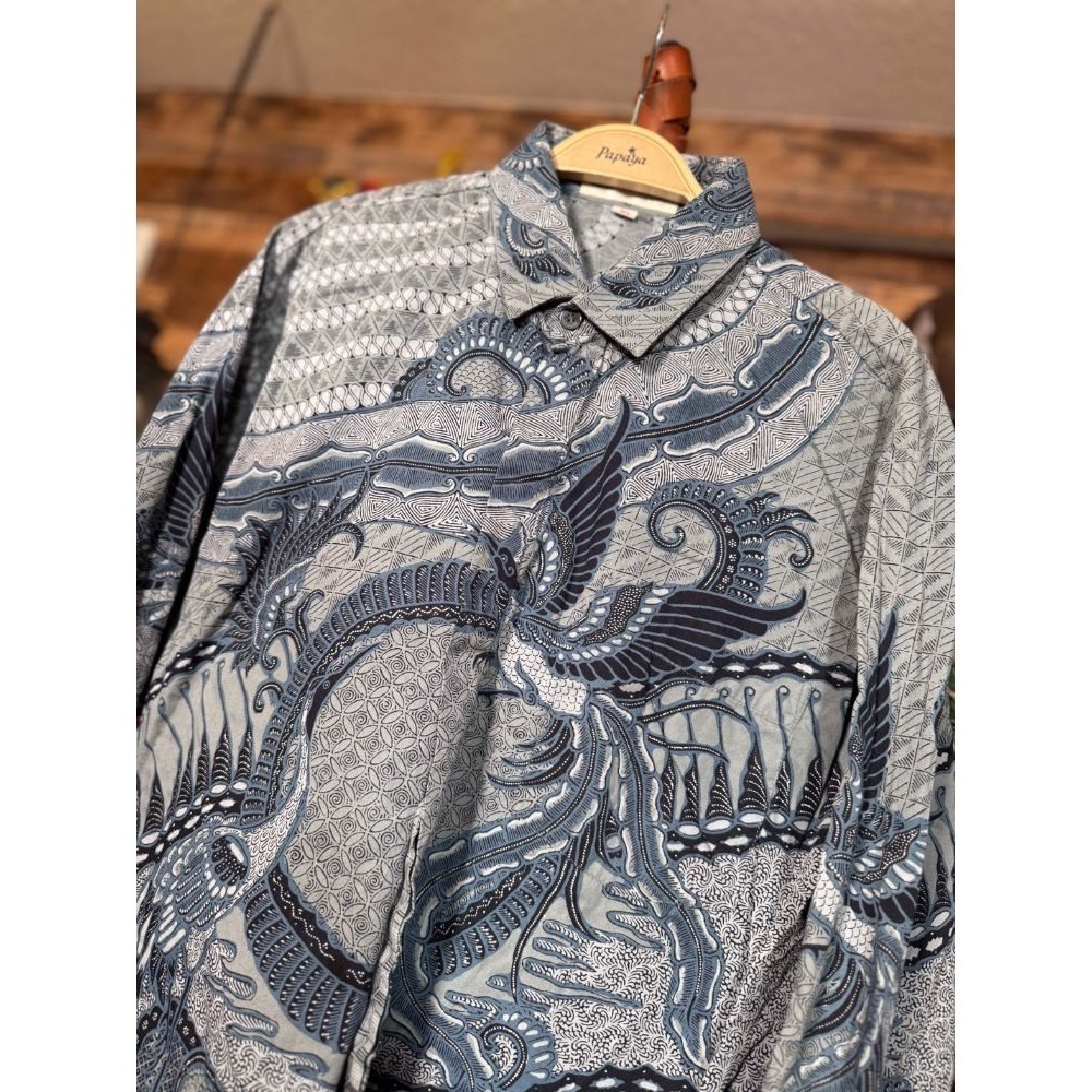 90s Y2K High Quality "Batik Keris" Dragon Classic Fit 16 1/2 Gray/Blue Shirt